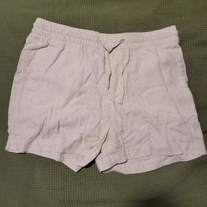 Size M Old Navy shorts